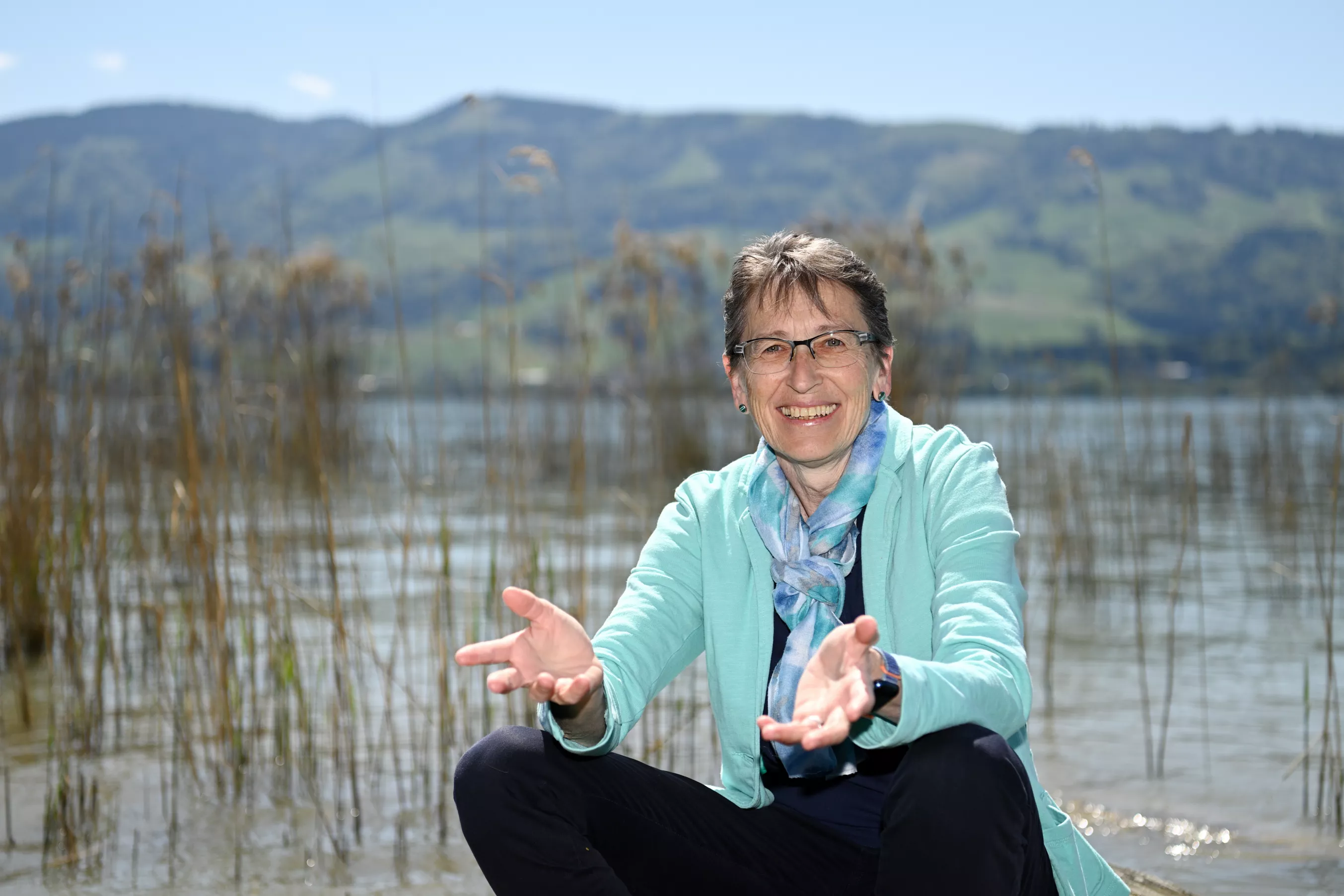 Profilbild zwischen zwei Bäumen